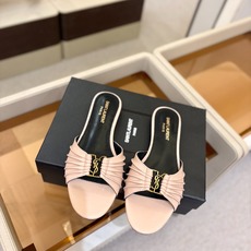 YSL「SAINT LAURENT*」 夏季新品 金属头优雅大气拖鞋——————————全新春夏系列 YSL「SAINT LAURENT*」 夏季新品 金属头优雅大气拖鞋——————————全新春夏系列