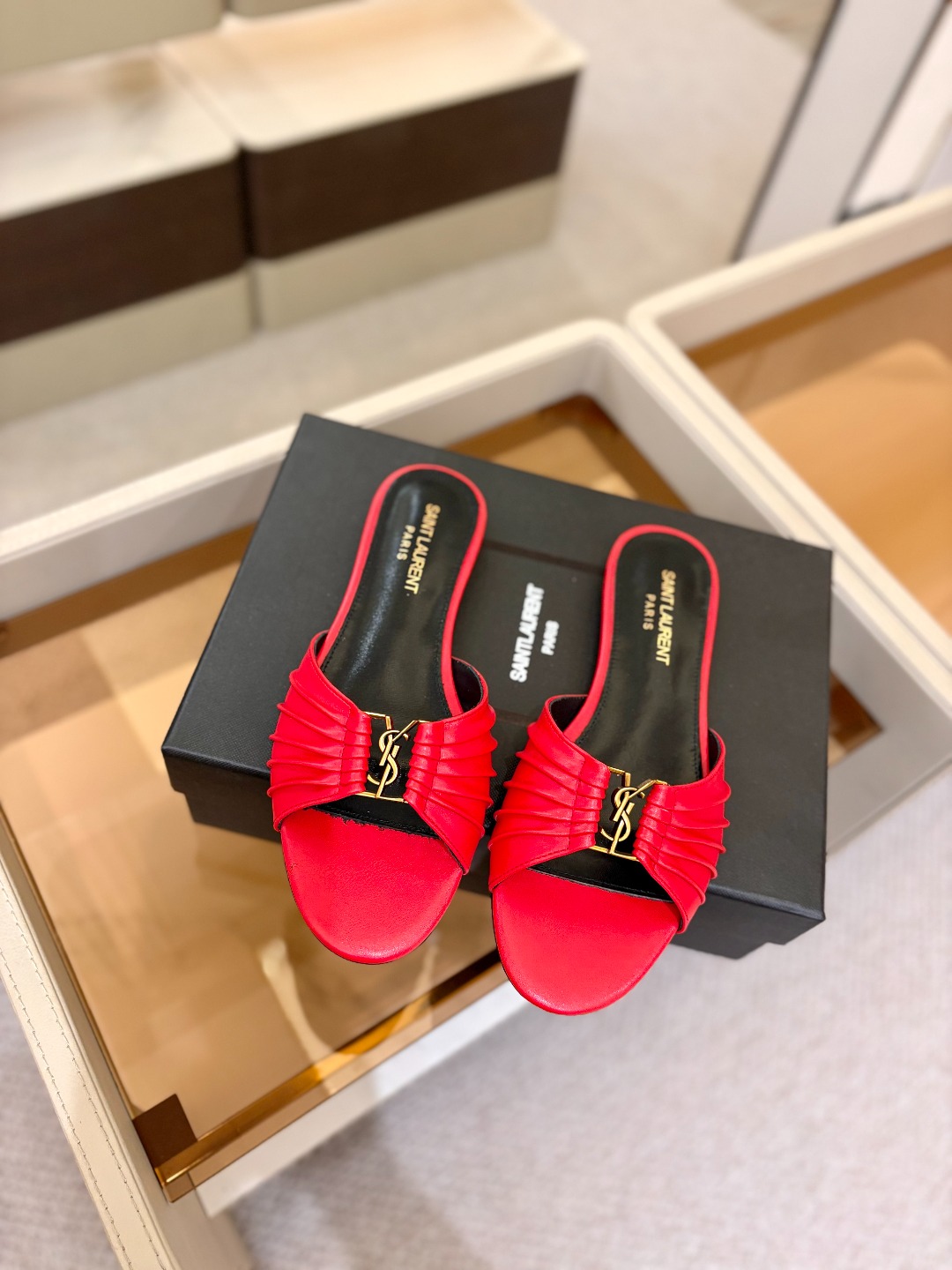 YSL「SAINT LAURENT*」  夏季新品 金属头优雅大气拖鞋——————————全新春夏系列 