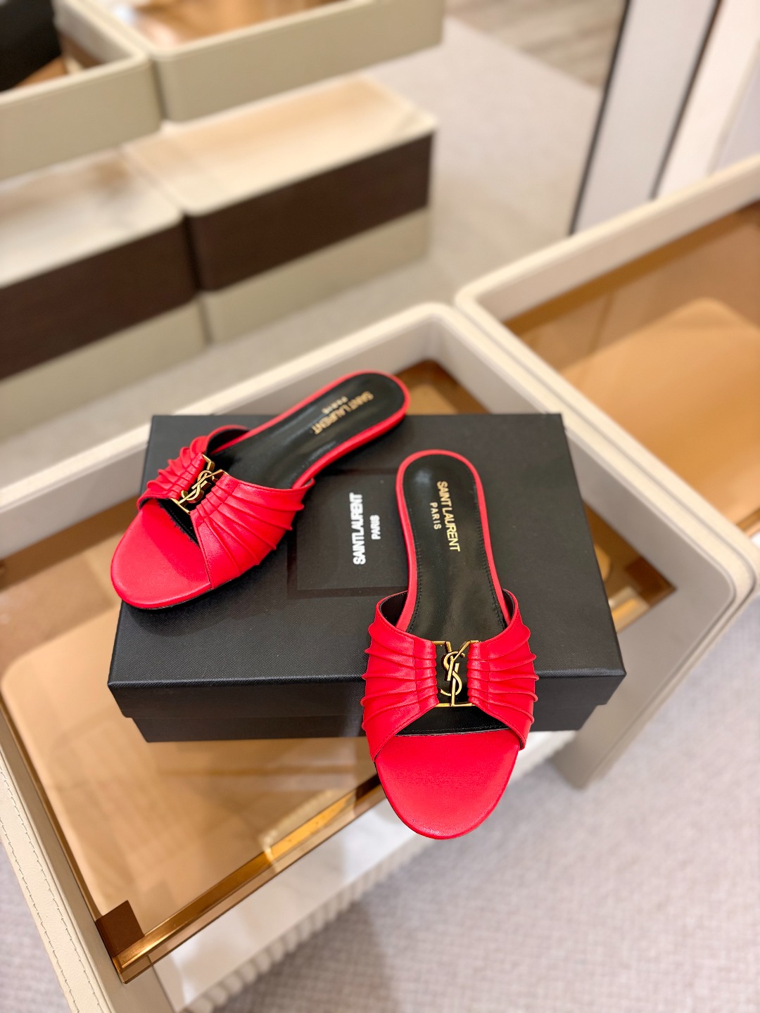 YSL「SAINT LAURENT*」  夏季新品 金属头优雅大气拖鞋——————————全新春夏系列 