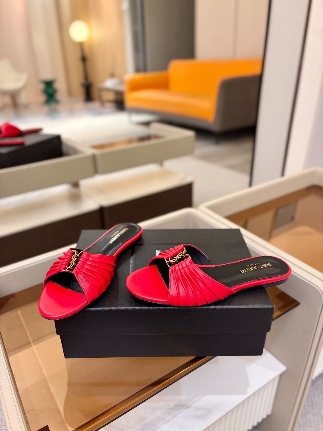 YSL「SAINT LAURENT*」  夏季新品 金属头优雅大气拖鞋——————————全新春夏系列 