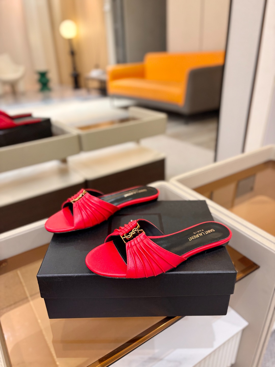 YSL「SAINT LAURENT*」  夏季新品 金属头优雅大气拖鞋——————————全新春夏系列 