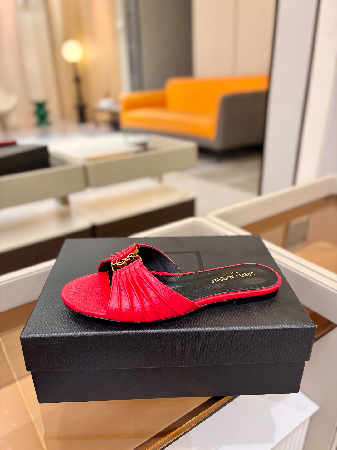 YSL「SAINT LAURENT*」  夏季新品 金属头优雅大气拖鞋——————————全新春夏系列 