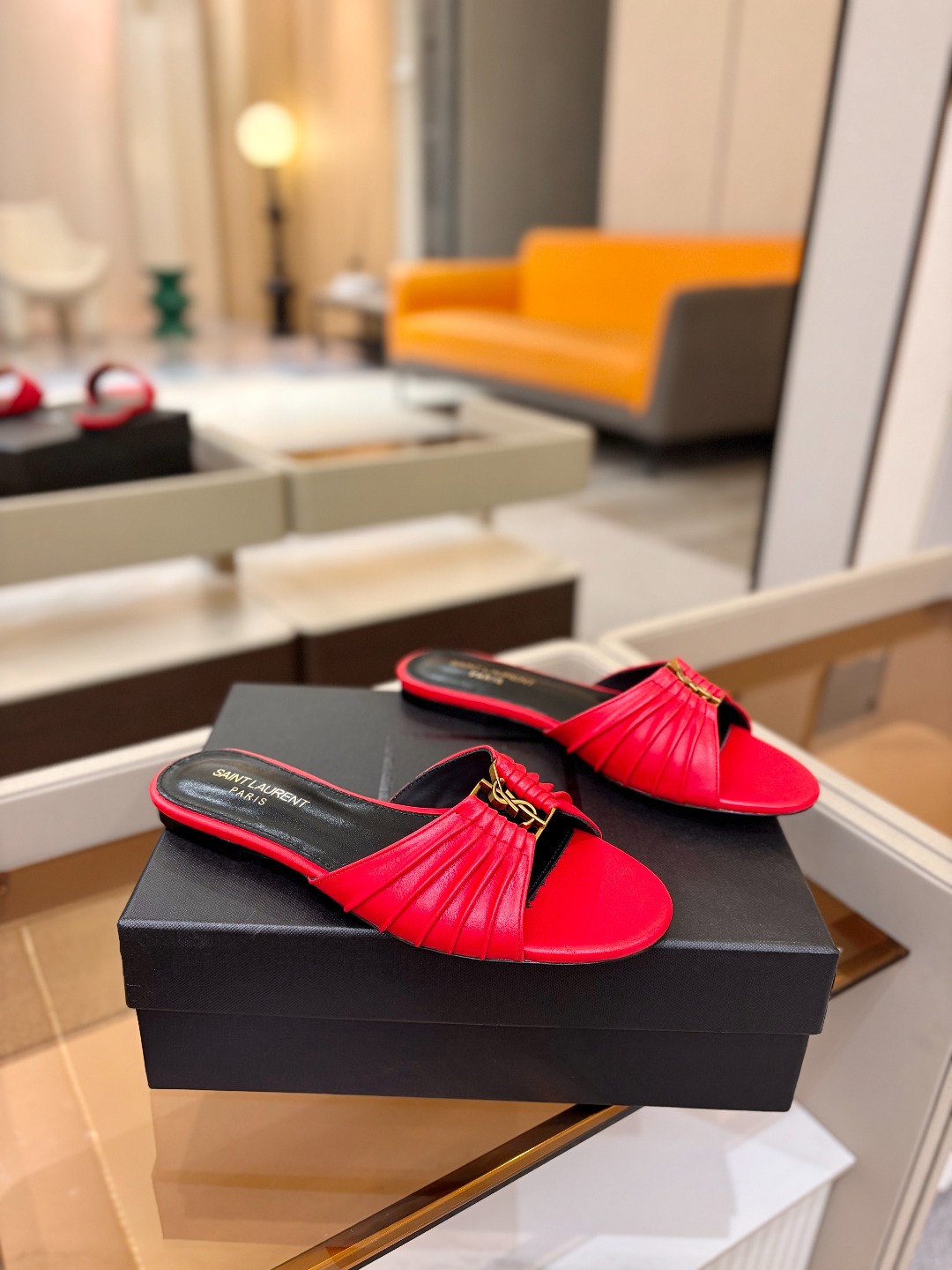 YSL「SAINT LAURENT*」  夏季新品 金属头优雅大气拖鞋——————————全新春夏系列 