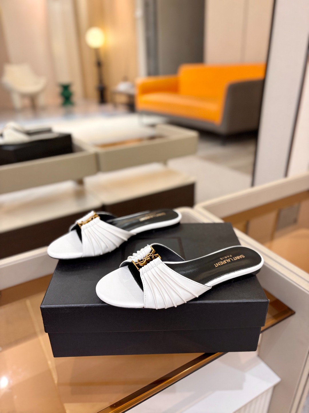 YSL「SAINT LAURENT*」  夏季新品 金属头优雅大气拖鞋——————————全新春夏系列 