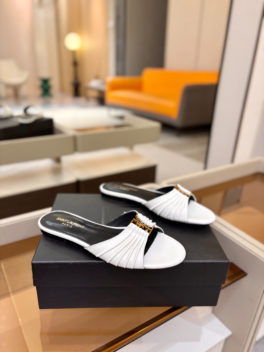 YSL「SAINT LAURENT*」  夏季新品 金属头优雅大气拖鞋——————————全新春夏系列 