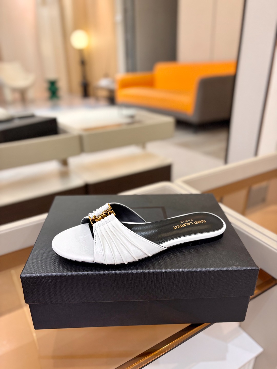 YSL「SAINT LAURENT*」  夏季新品 金属头优雅大气拖鞋——————————全新春夏系列 