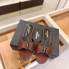 YSL「SAINT LAURENT*」 夏季新品 金属头优雅大气拖鞋——————————全新春夏系列 YSL「SAINT LAURENT*」 夏季新品 金属头优雅大气拖鞋——————————全新春夏系列