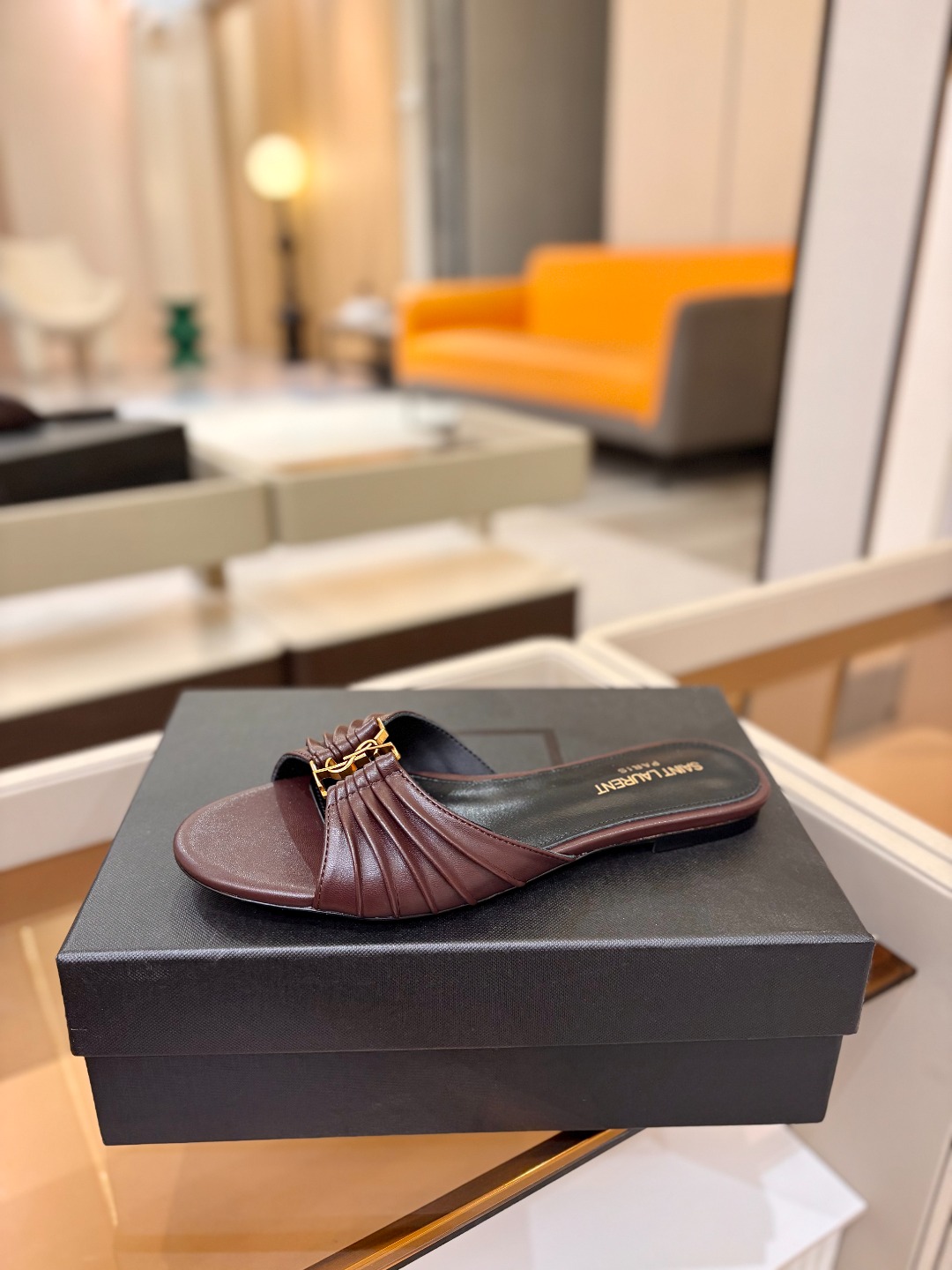YSL「SAINT LAURENT*」  夏季新品 金属头优雅大气拖鞋——————————全新春夏系列 