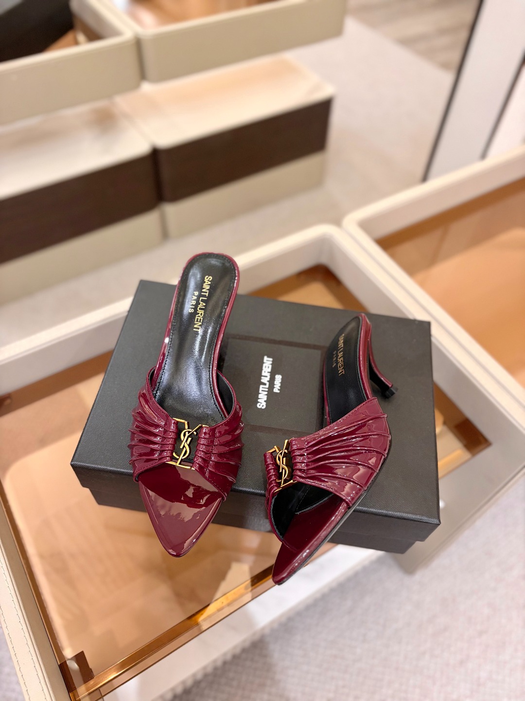 YSL「SAINT LAURENT*」 夏季新品 金属头优雅大气高跟凉鞋——————————全新春夏系列