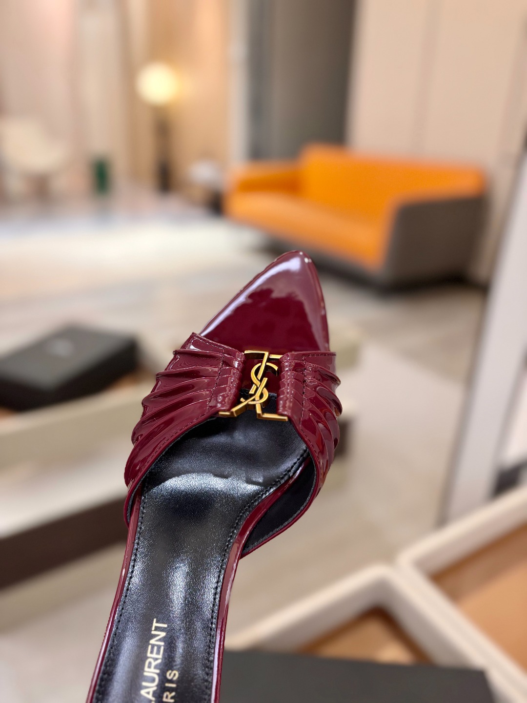 YSL「SAINT LAURENT*」 夏季新品 金属头优雅大气高跟凉鞋——————————全新春夏系列