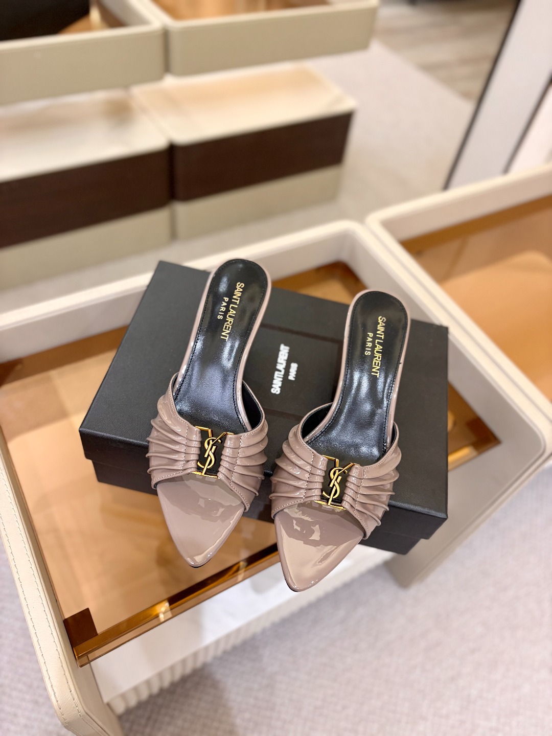 YSL「SAINT LAURENT*」 夏季新品 金属头优雅大气高跟凉鞋——————————全新春夏系列