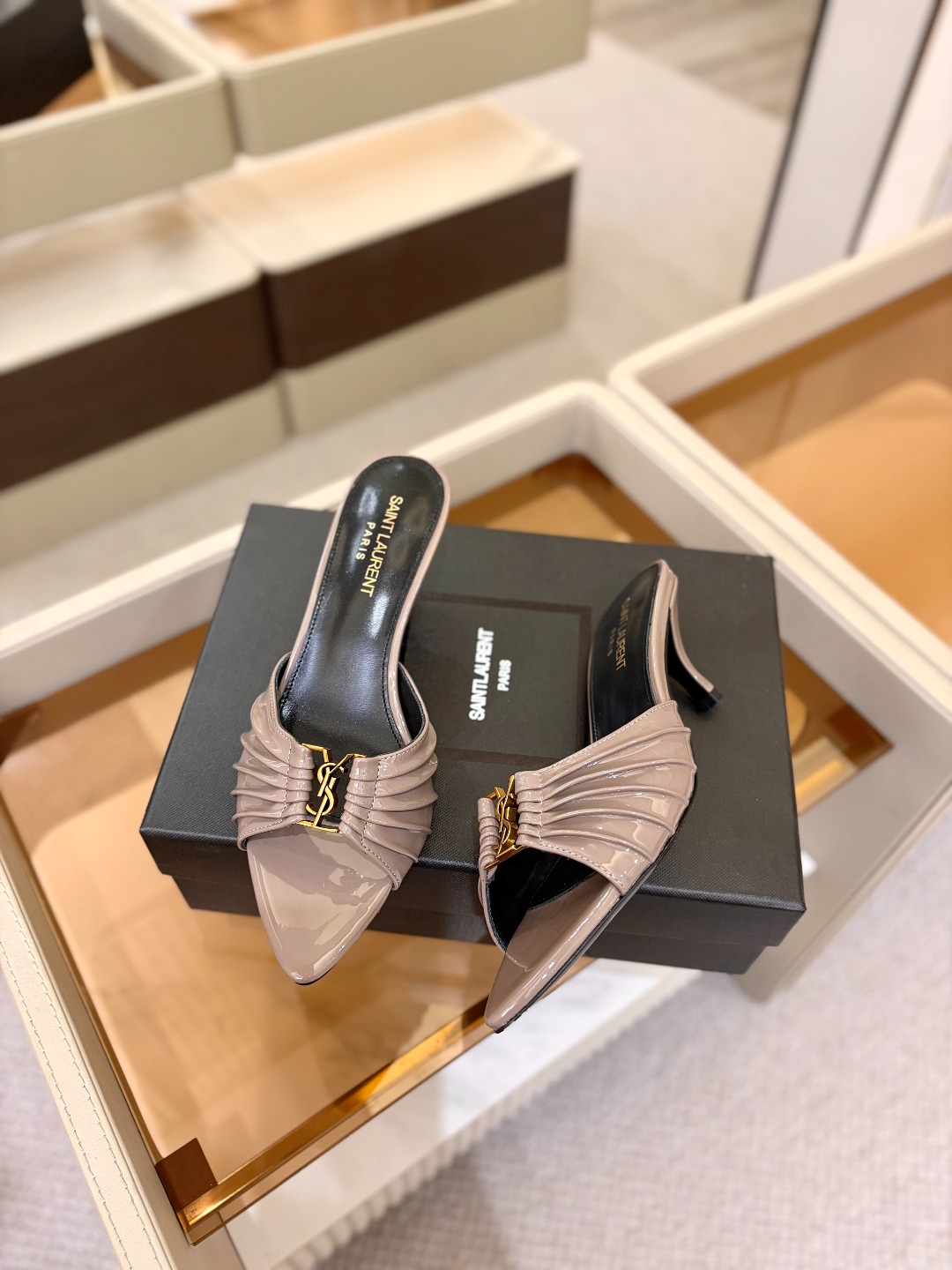 YSL「SAINT LAURENT*」 夏季新品 金属头优雅大气高跟凉鞋——————————全新春夏系列