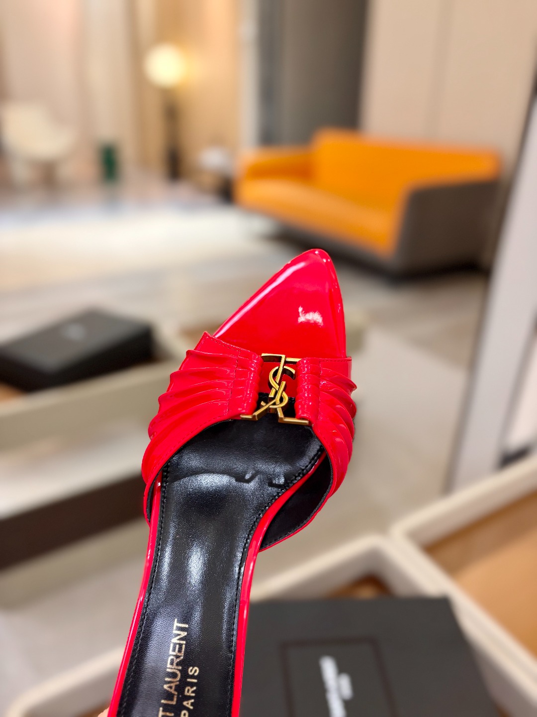 YSL「SAINT LAURENT*」 夏季新品 金属头优雅大气高跟凉鞋——————————全新春夏系列