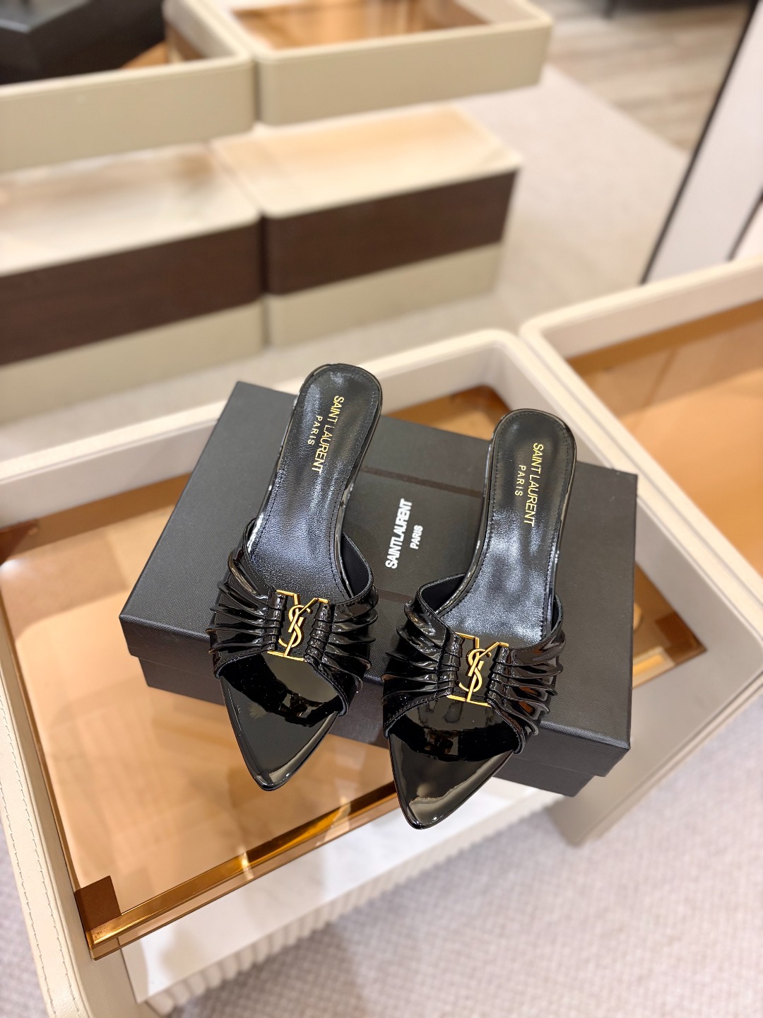 YSL「SAINT LAURENT*」 夏季新品 金属头优雅大气高跟凉鞋——————————全新春夏系列