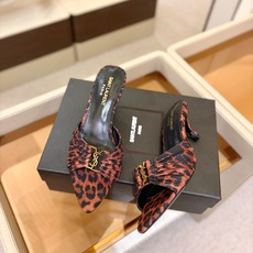 YSL「SAINT LAURENT*」 夏季新品 金属头优雅大气高跟凉鞋——————————全新春夏系列 YSL「SAINT LAURENT*」 夏季新品 金属头优雅大气高跟凉鞋——————————全新春夏系列