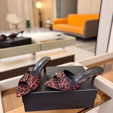 YSL「SAINT LAURENT*」 夏季新品 金属头优雅大气高跟凉鞋——————————全新春夏系列 YSL「SAINT LAURENT*」 夏季新品 金属头优雅大气高跟凉鞋——————————全新春夏系列