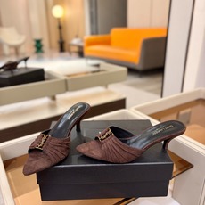 YSL「SAINT LAURENT*」 夏季新品 金属头优雅大气高跟凉鞋——————————全新春夏系列 YSL「SAINT LAURENT*」 夏季新品 金属头优雅大气高跟凉鞋——————————全新春夏系列