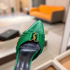 YSL「SAINT LAURENT*」 夏季新品 金属头优雅大气高跟凉鞋——————————全新春夏系列 YSL「SAINT LAURENT*」 夏季新品 金属头优雅大气高跟凉鞋——————————全新春夏系列
