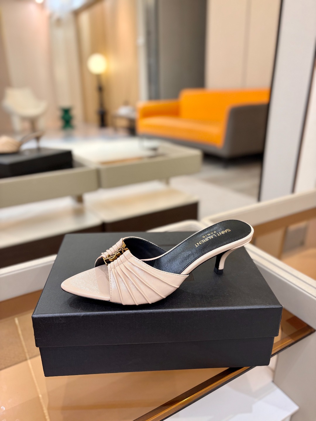 YSL「SAINT LAURENT*」 夏季新品 金属头优雅大气高跟凉鞋——————————全新春夏系列