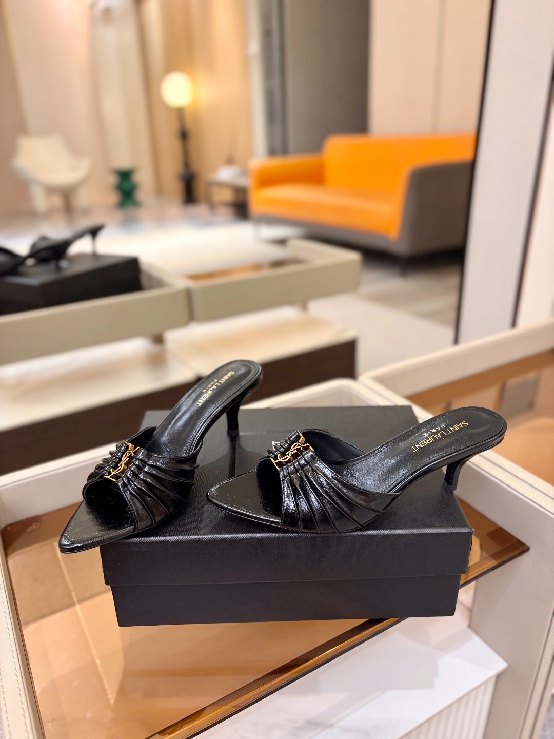 YSL「SAINT LAURENT*」 夏季新品 金属头优雅大气高跟凉鞋——————————全新春夏系列