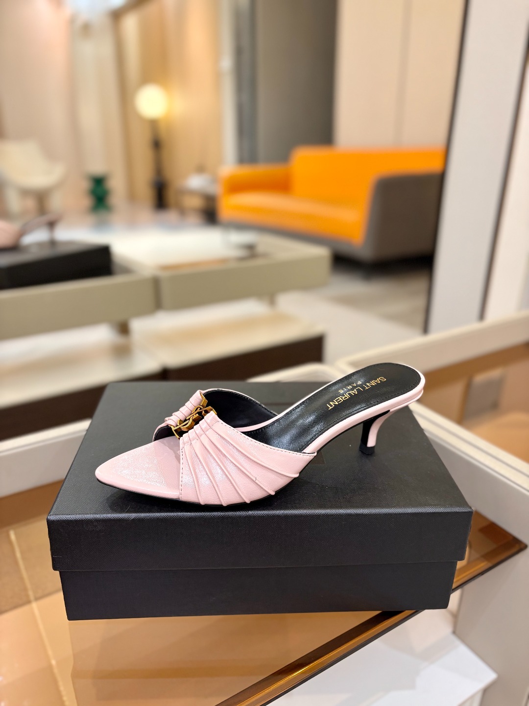 YSL「SAINT LAURENT*」 夏季新品 金属头优雅大气高跟凉鞋——————————全新春夏系列