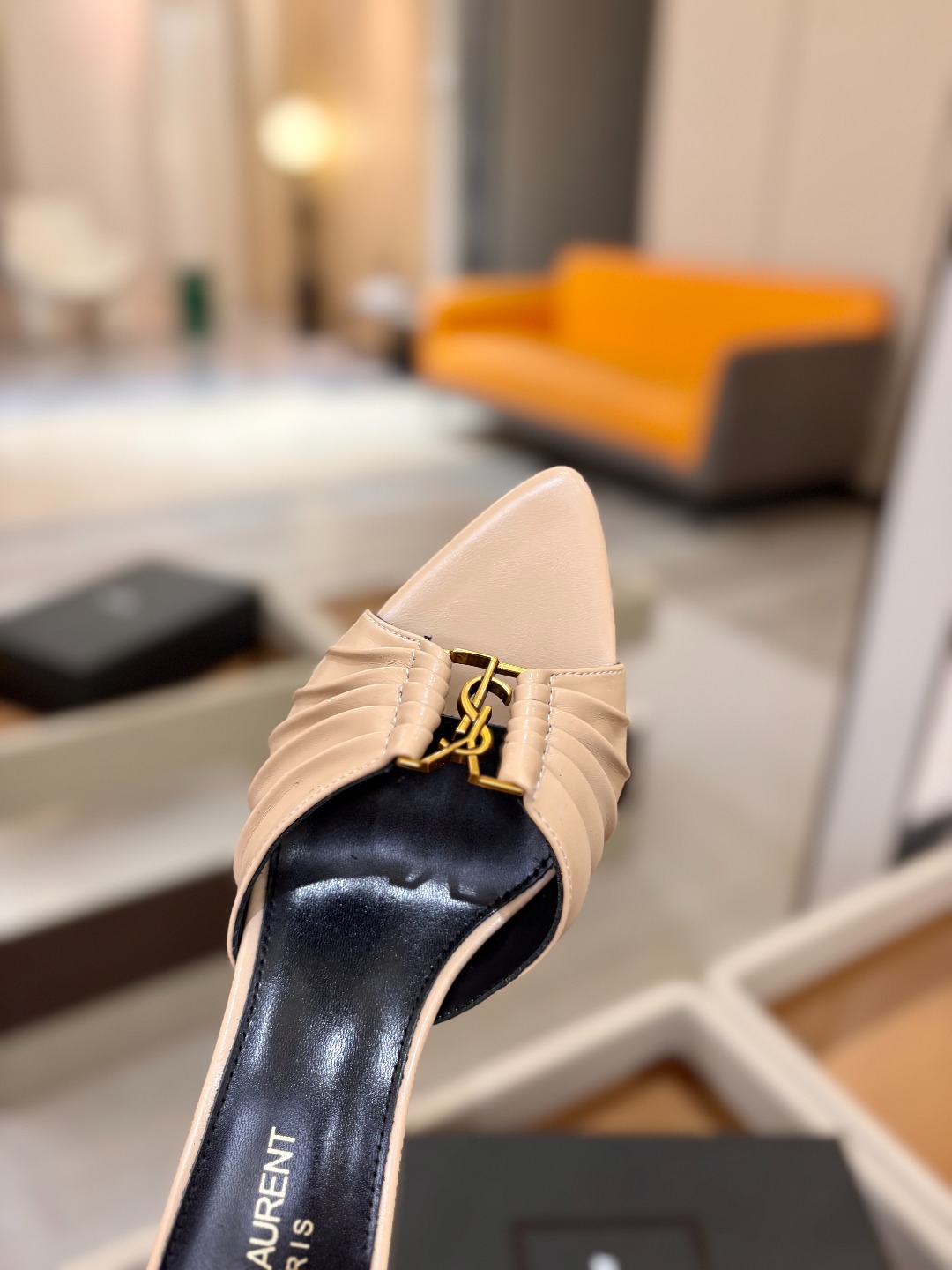 YSL「SAINT LAURENT*」 夏季新品 金属头优雅大气高跟凉鞋——————————全新春夏系列