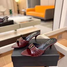 YSL「SAINT LAURENT*」 夏季新品 金属头优雅大气高跟凉鞋——————————全新春夏系列 YSL「SAINT LAURENT*」 夏季新品 金属头优雅大气高跟凉鞋——————————全新春夏系列