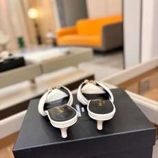 YSL「SAINT LAURENT*」 夏季新品 金属头优雅大气高跟凉鞋——————————全新春夏系列 YSL「SAINT LAURENT*」 夏季新品 金属头优雅大气高跟凉鞋——————————全新春夏系列