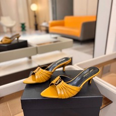 YSL「SAINT LAURENT*」 夏季新品 金属头优雅大气高跟凉鞋——————————全新春夏系列 YSL「SAINT LAURENT*」 夏季新品 金属头优雅大气高跟凉鞋——————————全新春夏系列