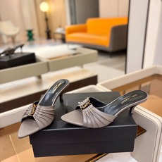 YSL「SAINT LAURENT*」 夏季新品 金属头优雅大气高跟凉鞋——————————全新春夏系列 YSL「SAINT LAURENT*」 夏季新品 金属头优雅大气高跟凉鞋——————————全新春夏系列