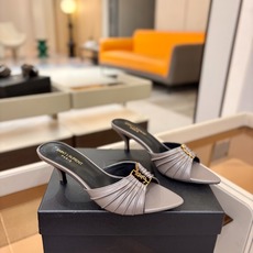 YSL「SAINT LAURENT*」 夏季新品 金属头优雅大气高跟凉鞋——————————全新春夏系列 YSL「SAINT LAURENT*」 夏季新品 金属头优雅大气高跟凉鞋——————————全新春夏系列
