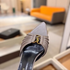 YSL「SAINT LAURENT*」 夏季新品 金属头优雅大气高跟凉鞋——————————全新春夏系列 YSL「SAINT LAURENT*」 夏季新品 金属头优雅大气高跟凉鞋——————————全新春夏系列