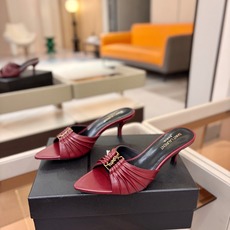 YSL「SAINT LAURENT*」 夏季新品 金属头优雅大气高跟凉鞋——————————全新春夏系列 YSL「SAINT LAURENT*」 夏季新品 金属头优雅大气高跟凉鞋——————————全新春夏系列