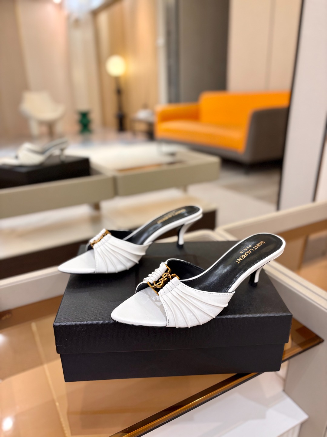 YSL「SAINT LAURENT*」 夏季新品 金属头优雅大气高跟凉鞋——————————全新春夏系列