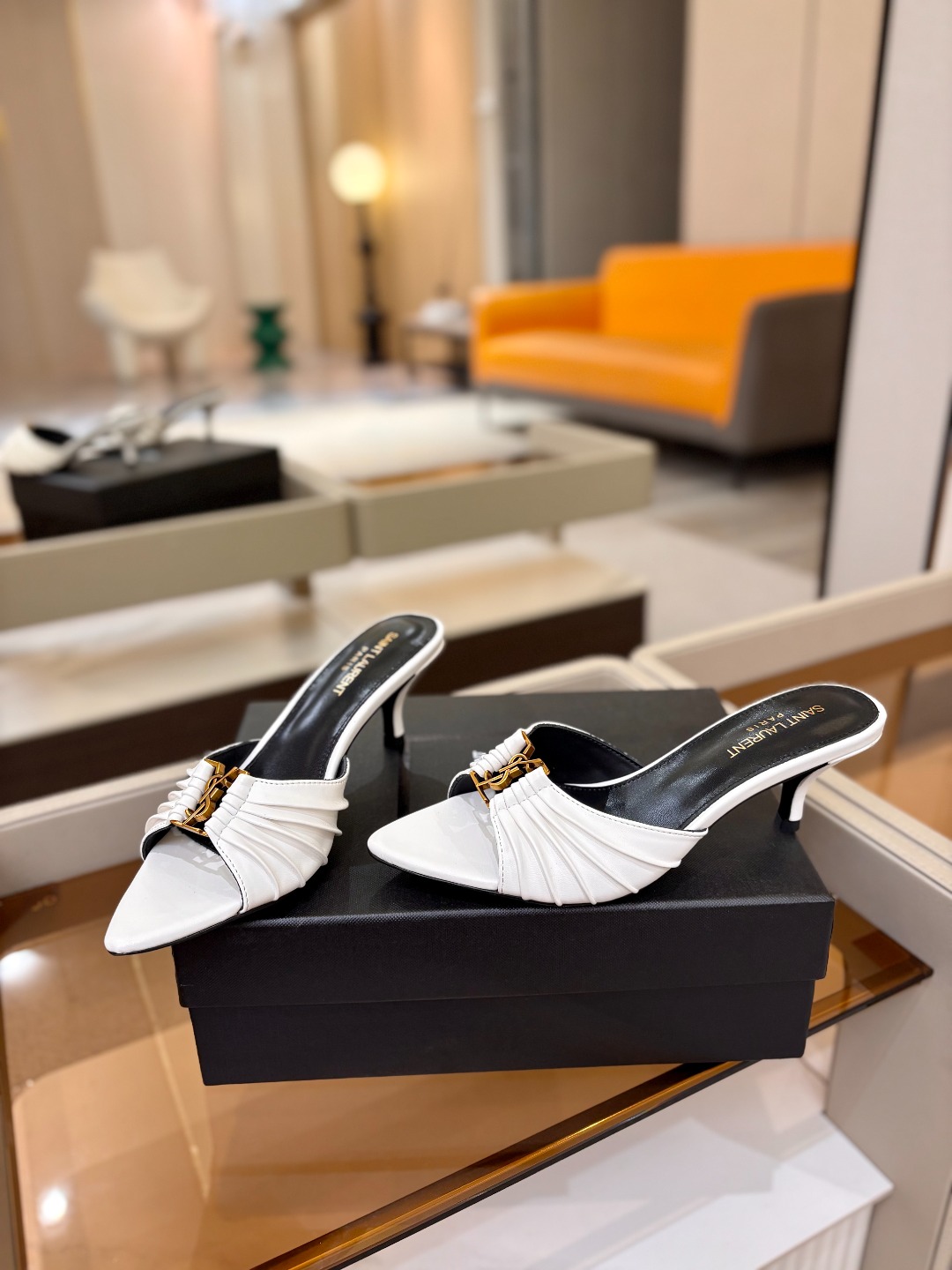YSL「SAINT LAURENT*」 夏季新品 金属头优雅大气高跟凉鞋——————————全新春夏系列