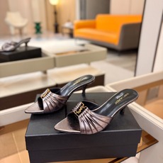 YSL「SAINT LAURENT*」 夏季新品 金属头优雅大气高跟凉鞋——————————全新春夏系列 YSL「SAINT LAURENT*」 夏季新品 金属头优雅大气高跟凉鞋——————————全新春夏系列
