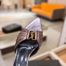 YSL「SAINT LAURENT*」 夏季新品 金属头优雅大气高跟凉鞋——————————全新春夏系列 YSL「SAINT LAURENT*」 夏季新品 金属头优雅大气高跟凉鞋——————————全新春夏系列