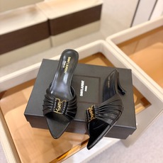 YSL「SAINT LAURENT*」 夏季新品 金属头优雅大气高跟凉鞋——————————全新春夏系列 YSL「SAINT LAURENT*」 夏季新品 金属头优雅大气高跟凉鞋——————————全新春夏系列