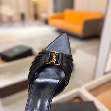 YSL「SAINT LAURENT*」 夏季新品 金属头优雅大气高跟凉鞋——————————全新春夏系列 YSL「SAINT LAURENT*」 夏季新品 金属头优雅大气高跟凉鞋——————————全新春夏系列