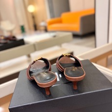 YSL「SAINT LAURENT*」 夏季新品 金属头优雅大气高跟凉鞋——————————全新春夏系列 YSL「SAINT LAURENT*」 夏季新品 金属头优雅大气高跟凉鞋——————————全新春夏系列