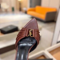 YSL「SAINT LAURENT*」 夏季新品 金属头优雅大气高跟凉鞋——————————全新春夏系列 YSL「SAINT LAURENT*」 夏季新品 金属头优雅大气高跟凉鞋——————————全新春夏系列