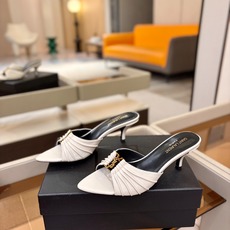 YSL「SAINT LAURENT*」 夏季新品 金属头优雅大气高跟凉鞋——————————全新春夏系列 YSL「SAINT LAURENT*」 夏季新品 金属头优雅大气高跟凉鞋——————————全新春夏系列