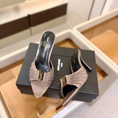 YSL「SAINT LAURENT*」 夏季新品 金属头优雅大气高跟凉鞋——————————全新春夏系列 YSL「SAINT LAURENT*」 夏季新品 金属头优雅大气高跟凉鞋——————————全新春夏系列