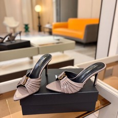 YSL「SAINT LAURENT*」 夏季新品 金属头优雅大气高跟凉鞋——————————全新春夏系列 YSL「SAINT LAURENT*」 夏季新品 金属头优雅大气高跟凉鞋——————————全新春夏系列