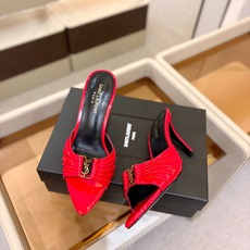 YSL「SAINT LAURENT*」 夏季新品 金属头优雅大气高跟凉鞋——————————全新春夏系列 YSL「SAINT LAURENT*」 夏季新品 金属头优雅大气高跟凉鞋——————————全新春夏系列