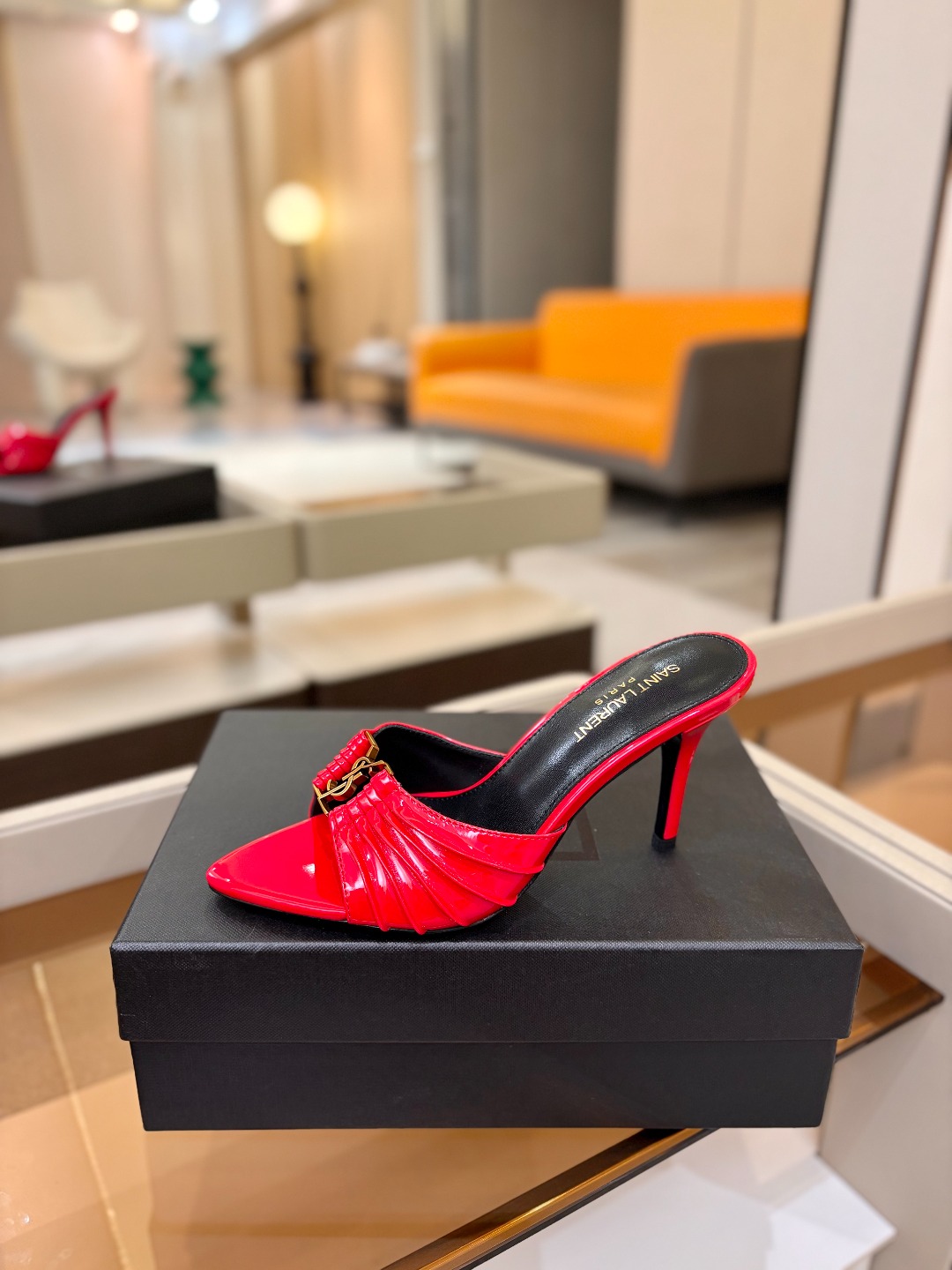 YSL「SAINT LAURENT*」 夏季新品 金属头优雅大气高跟凉鞋——————————全新春夏系列