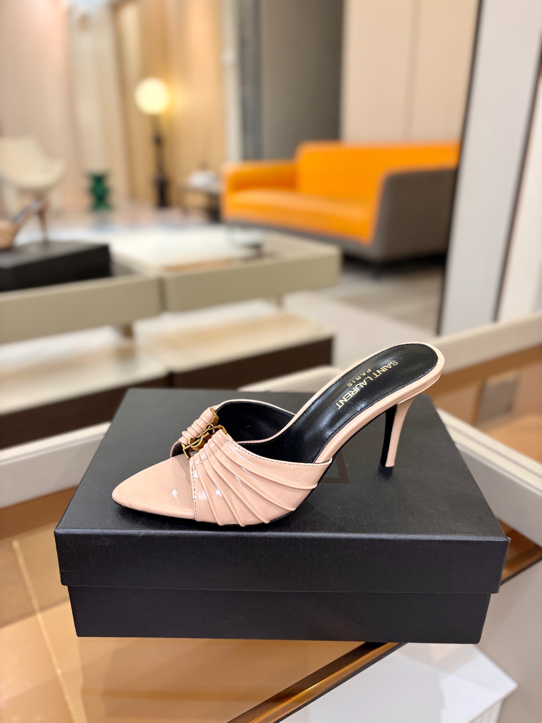 YSL「SAINT LAURENT*」 夏季新品 金属头优雅大气高跟凉鞋——————————全新春夏系列