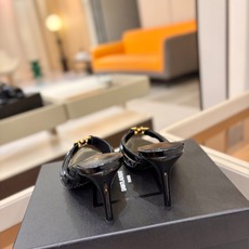 YSL「SAINT LAURENT*」 夏季新品 金属头优雅大气高跟凉鞋——————————全新春夏系列 YSL「SAINT LAURENT*」 夏季新品 金属头优雅大气高跟凉鞋——————————全新春夏系列