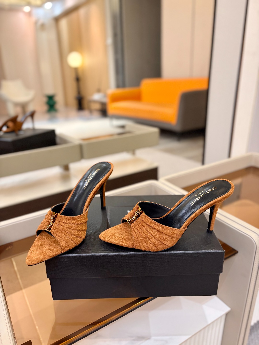 YSL「SAINT LAURENT*」 夏季新品 金属头优雅大气高跟凉鞋——————————全新春夏系列