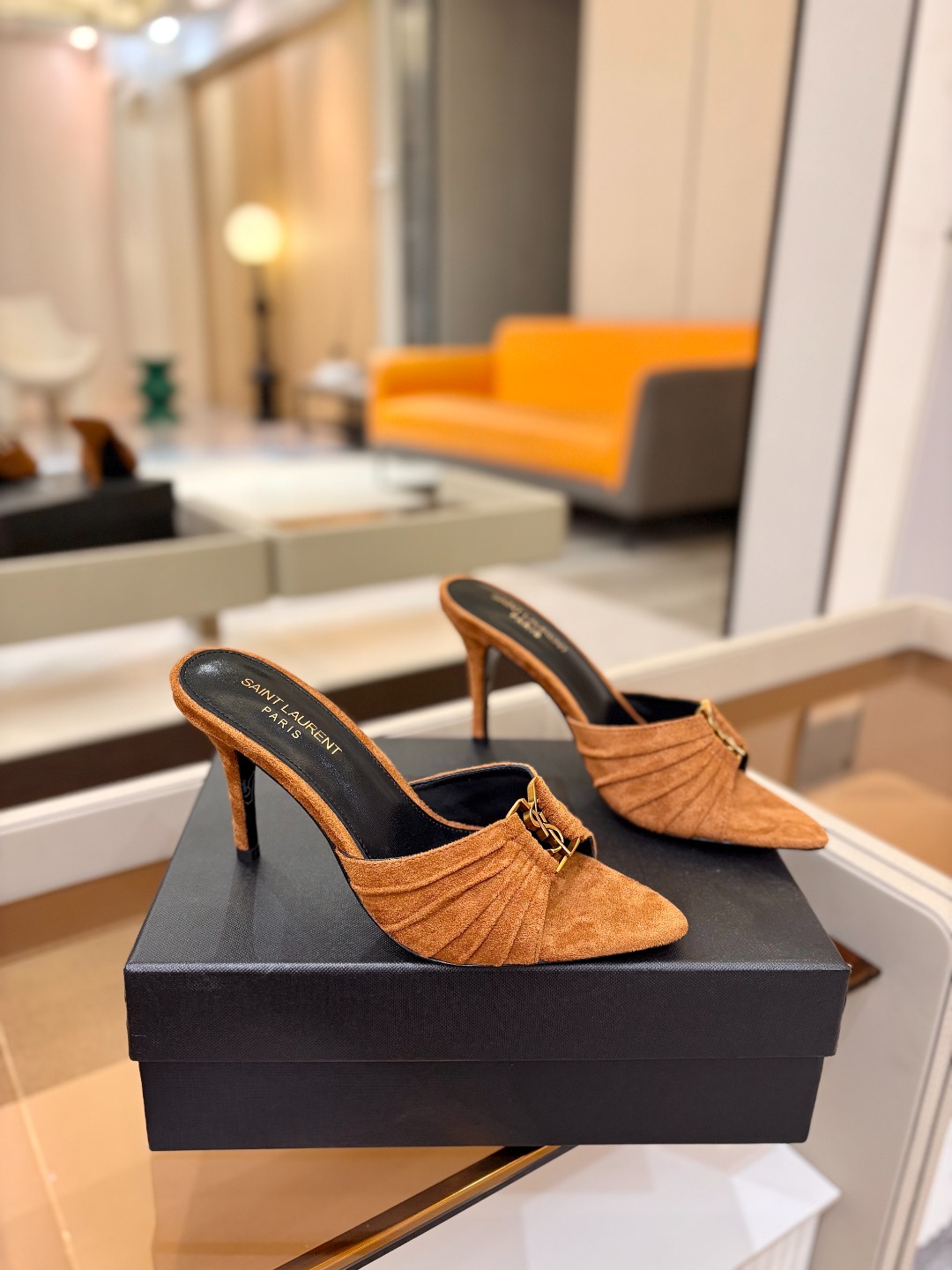 YSL「SAINT LAURENT*」 夏季新品 金属头优雅大气高跟凉鞋——————————全新春夏系列